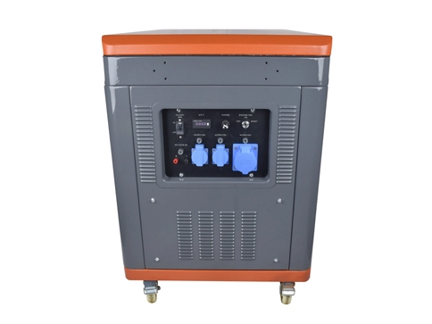 Бензиновый генератор EVOline QB 12000 E